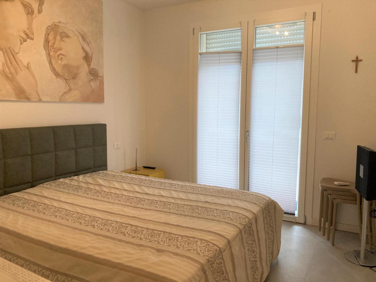 Holiday House Al Porto View Lake ペスキエーラ・デル・ガルダ エクステリア 写真
