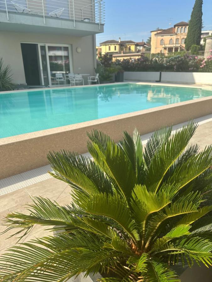 Holiday House Al Porto View Lake ペスキエーラ・デル・ガルダ エクステリア 写真